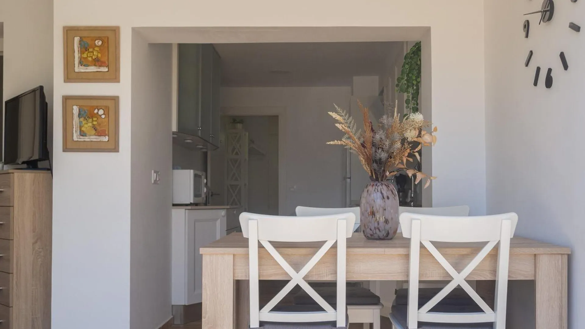 Apartamento Renovado Con Terraza, A Pasos De La Playa De Riells, ¡Ideal Para Parejas! - Es-325-29 Torroella De Montgri Spain
