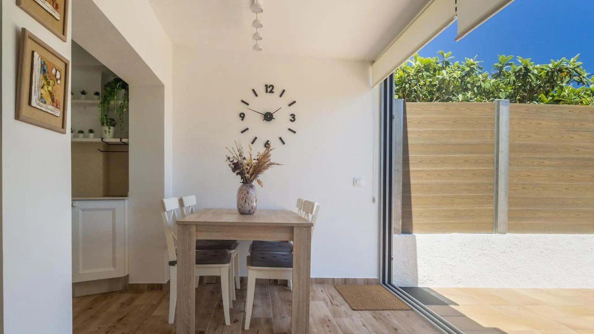 Apartamento Renovado Con Terraza, A Pasos De La Playa De Riells, ¡Ideal Para Parejas! - Es-325-29 Torroella De Montgri Spain