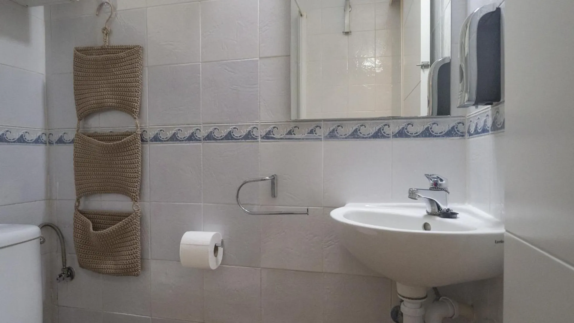 Apartamento Renovado Con Terraza, A Pasos De La Playa De Riells, ¡Ideal Para Parejas! - Es-325-29 Torroella De Montgri Spain
